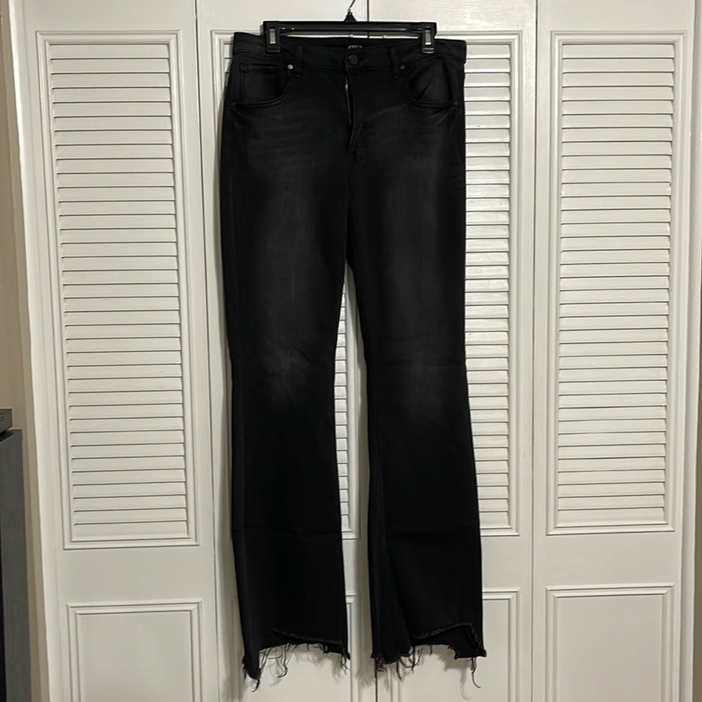 Distressed Black flare jeans-C’EST TOI Size 13/30